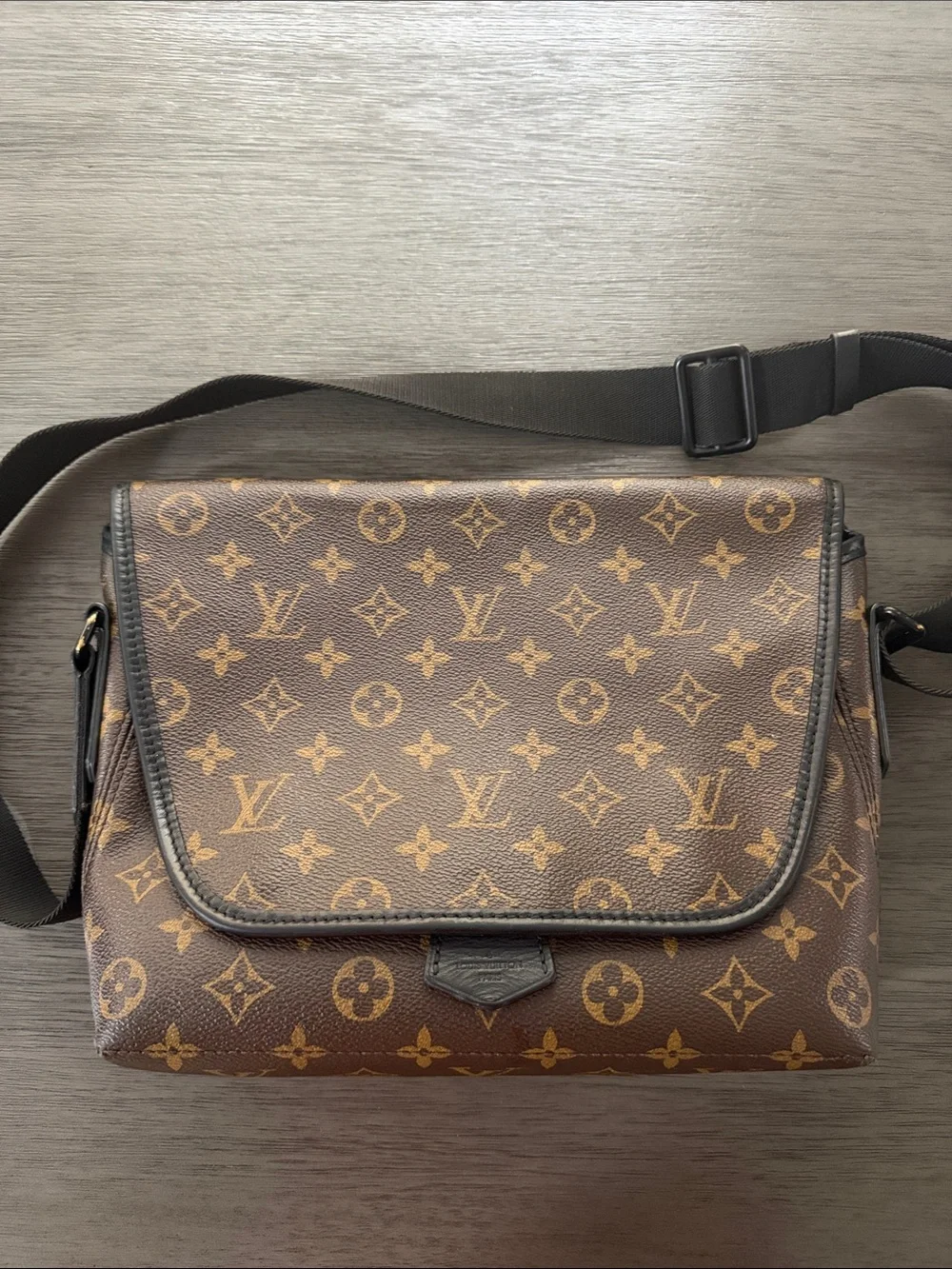 Louis Vuitton Brown Monogram Canvas Messenger Bag